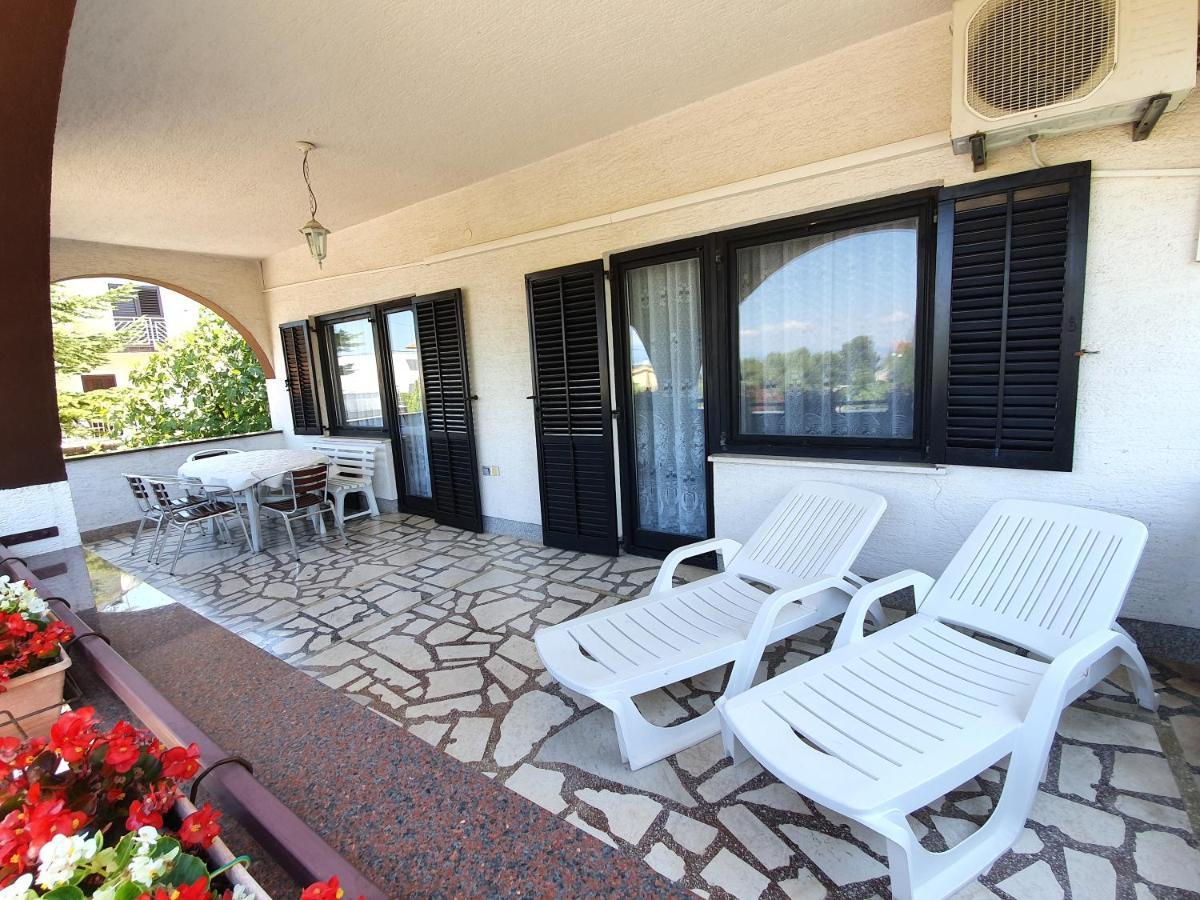 Apartmani Malinska Kültér fotó