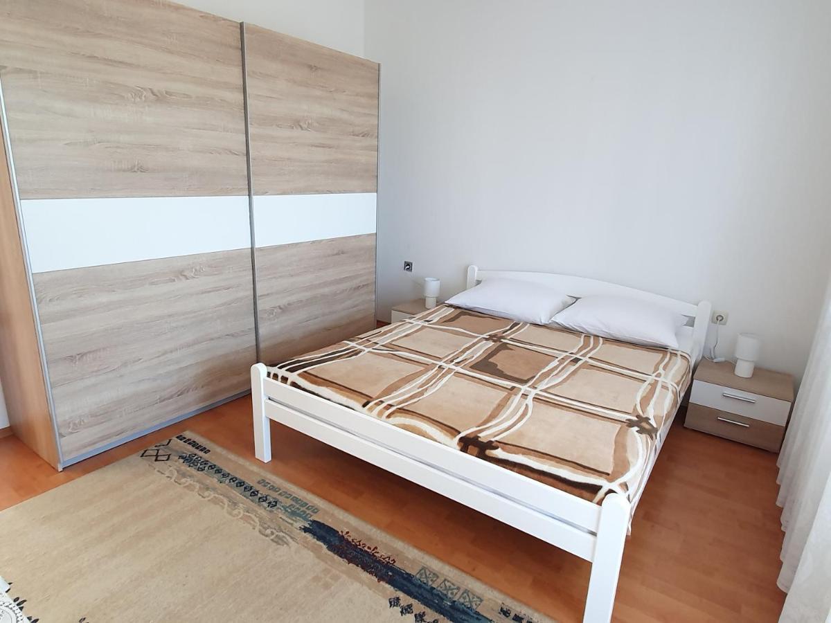 Apartmani Malinska Kültér fotó