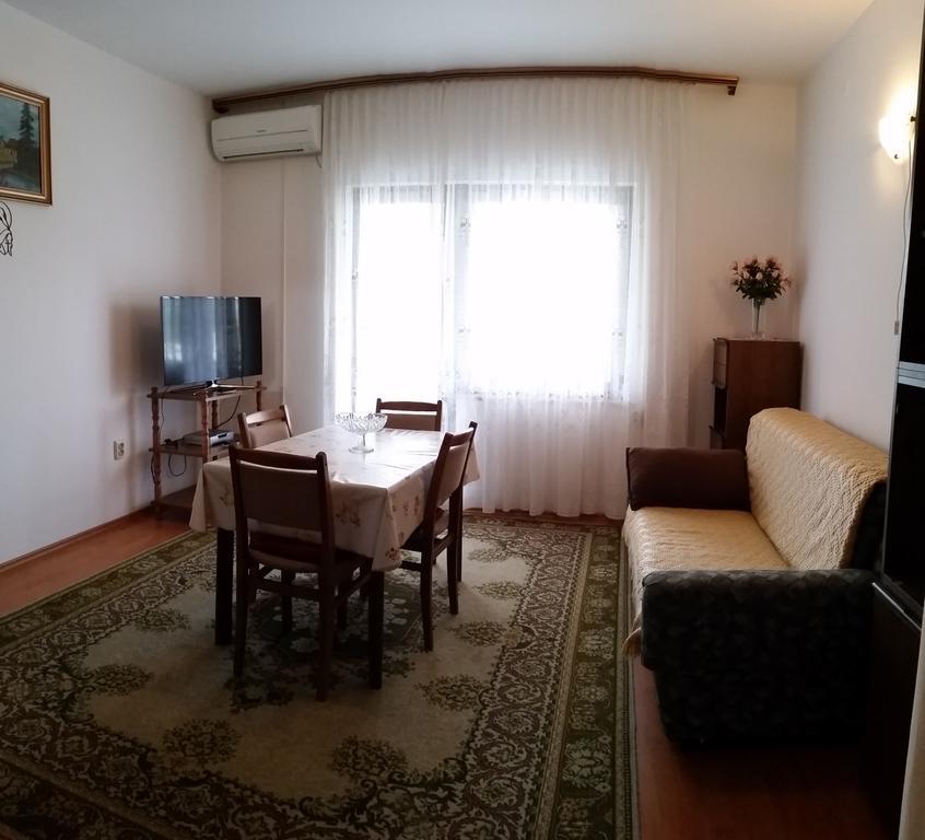 Apartmani Malinska Kültér fotó